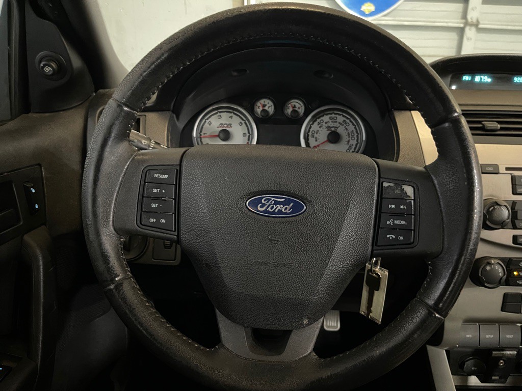 2010 Ford Focus Image 11