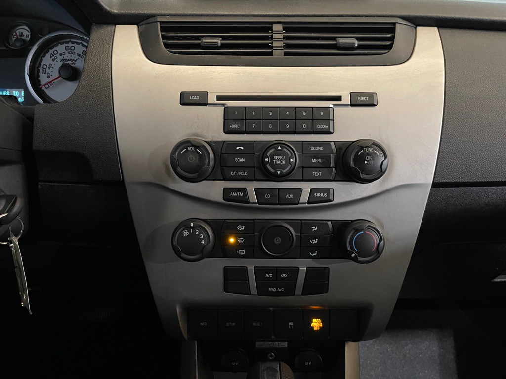 2010 Ford Focus Image 12