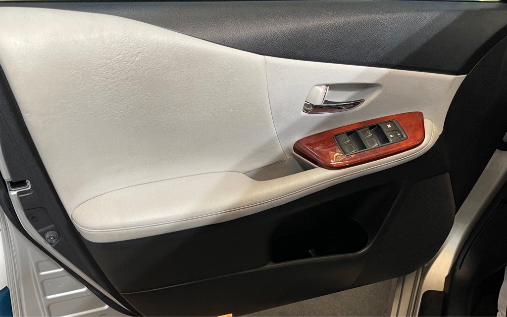 2011 Lexus HS 250h Image 9