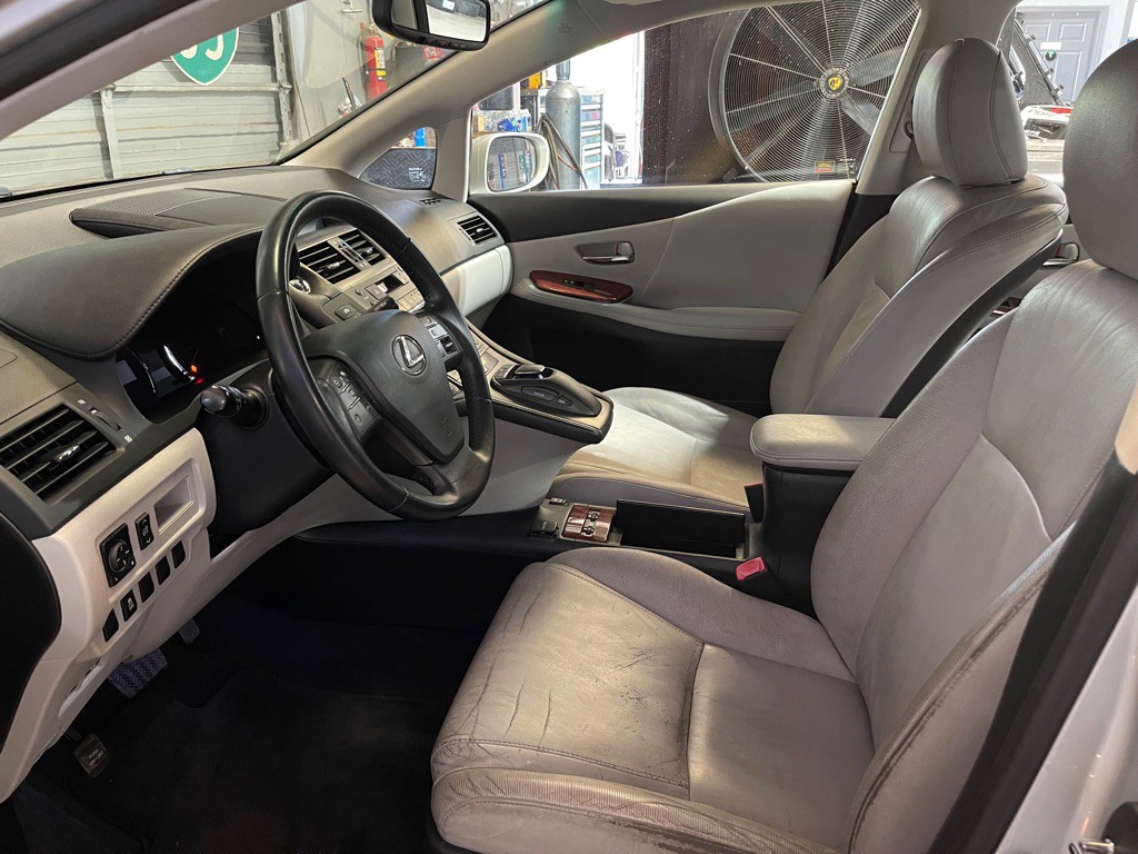 2011 Lexus HS 250h Image 10