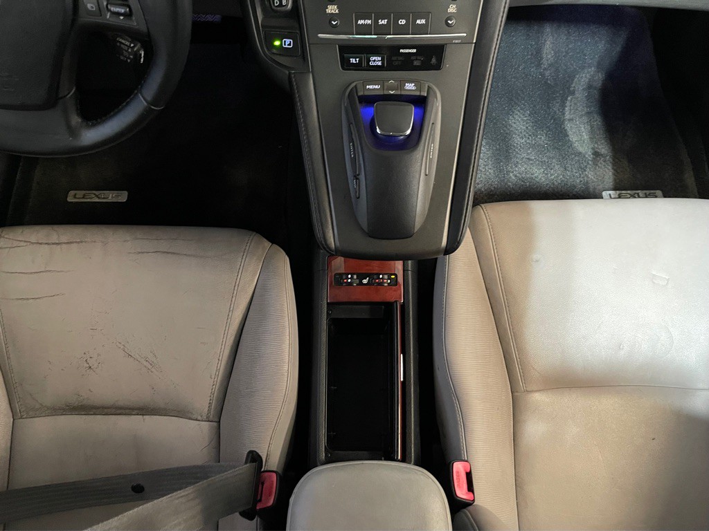 2011 Lexus HS 250h Image 13