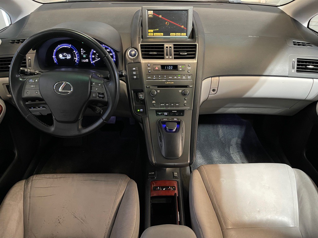 2011 Lexus HS 250h Image 15