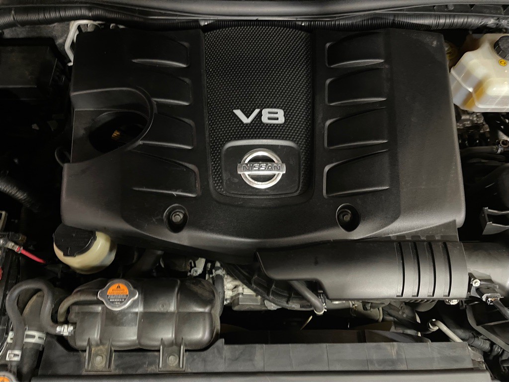 2017 Nissan Armada Image 8