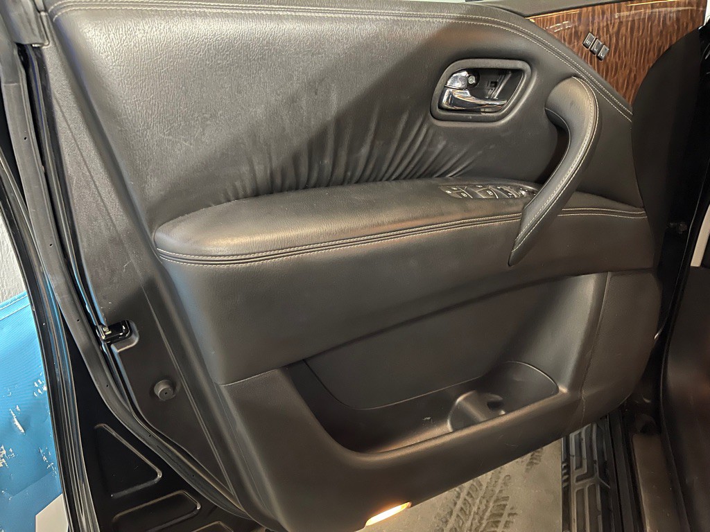 2017 Nissan Armada Image 9