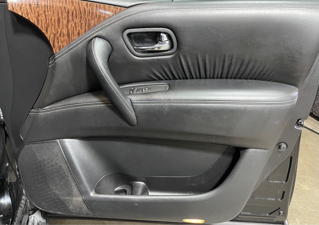 2017 Nissan Armada Image 16