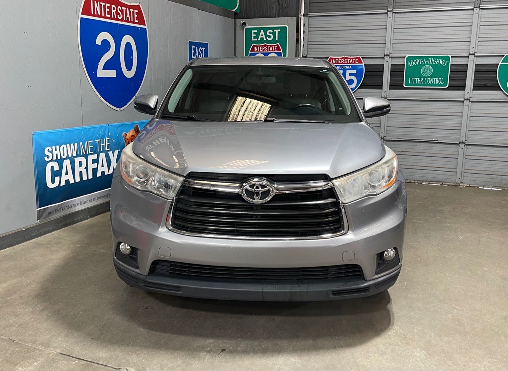 2014 Toyota Highlander Image 2
