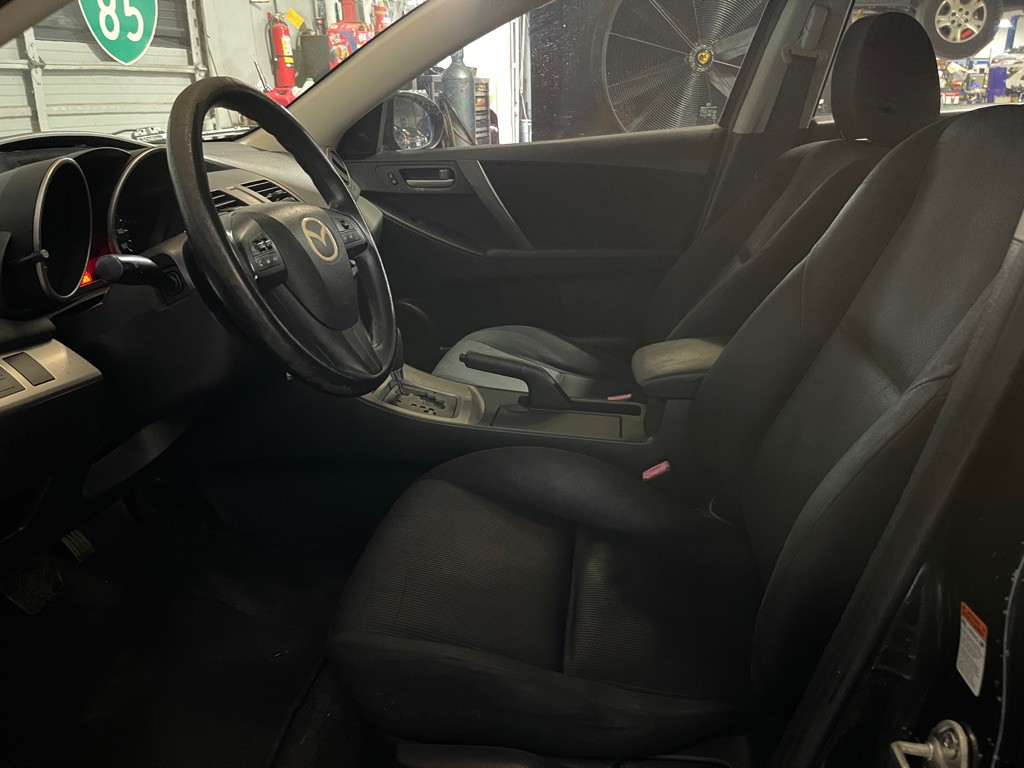 2011 Mazda Mazda3 Image 10