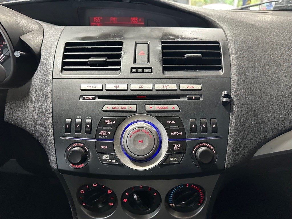 2011 Mazda Mazda3 Image 13