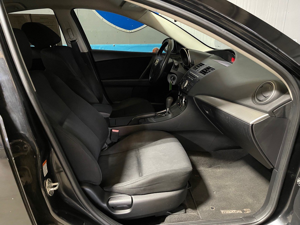 2011 Mazda Mazda3 Image 17