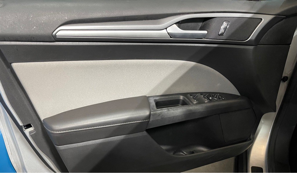 2016 Ford Fusion Image 9