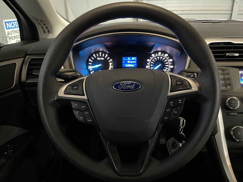 2016 Ford Fusion Image 12