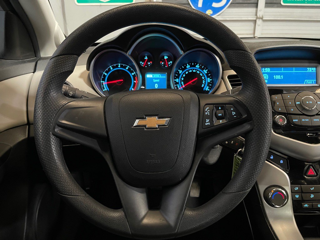 2014 Chevrolet Cruze Image 12