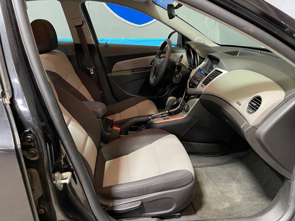 2014 Chevrolet Cruze Image 17