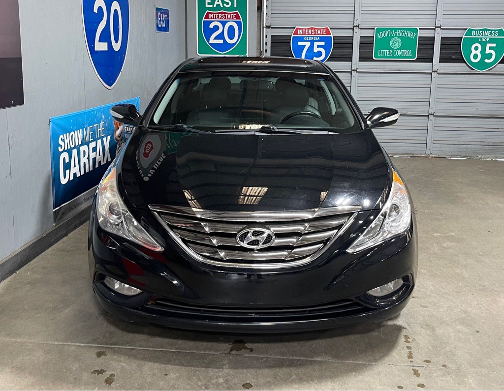 2013 Hyundai Sonata Image 2