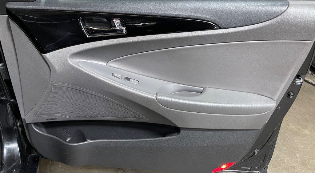 2013 Hyundai Sonata Image 16