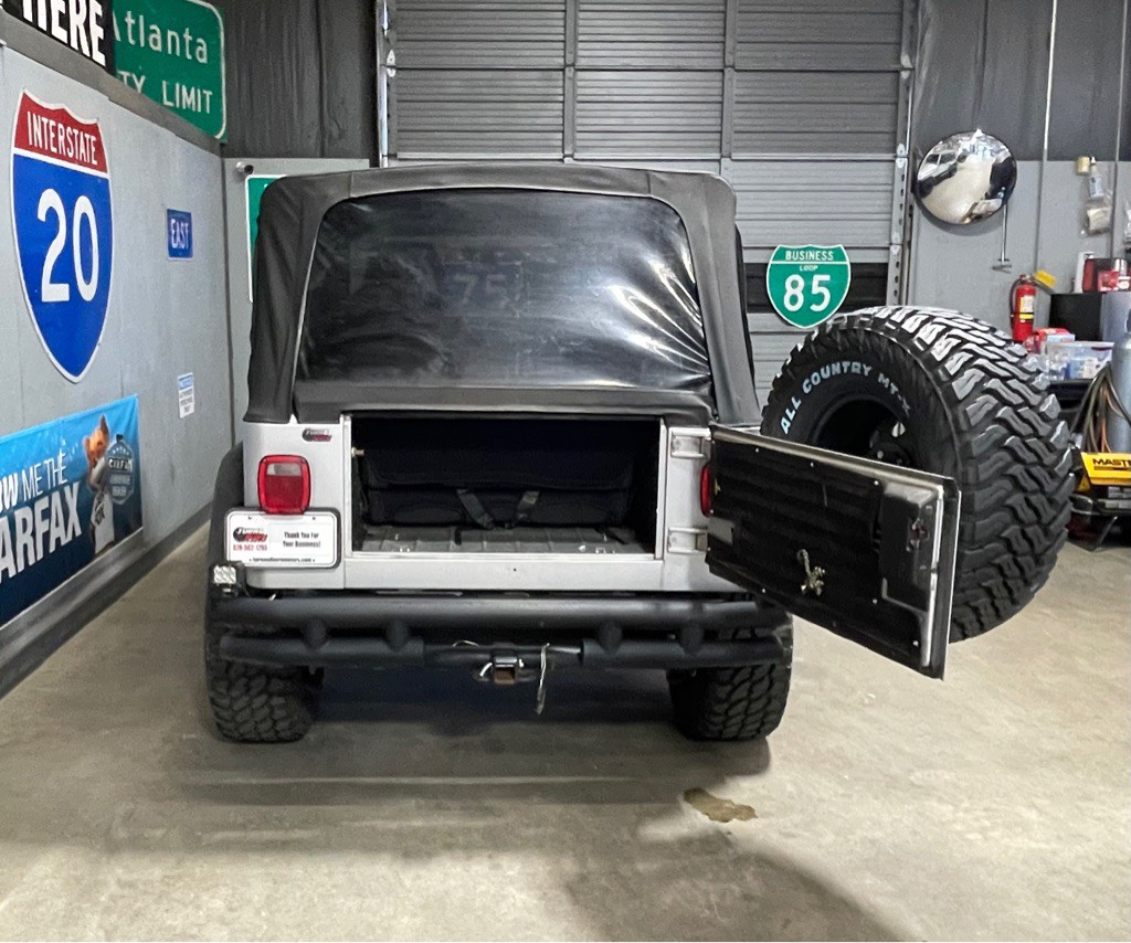 2004 Jeep Wrangler Image 7