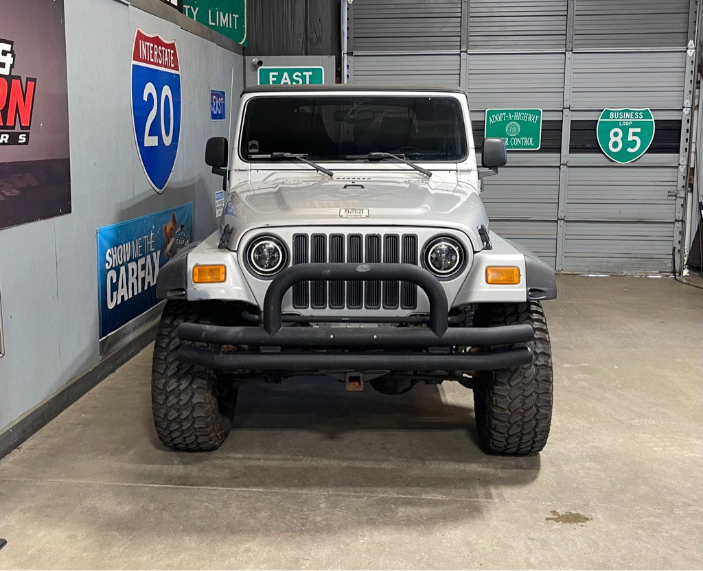 2004 Jeep Wrangler Image 2