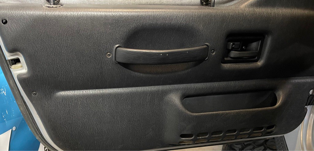 2004 Jeep Wrangler Image 9