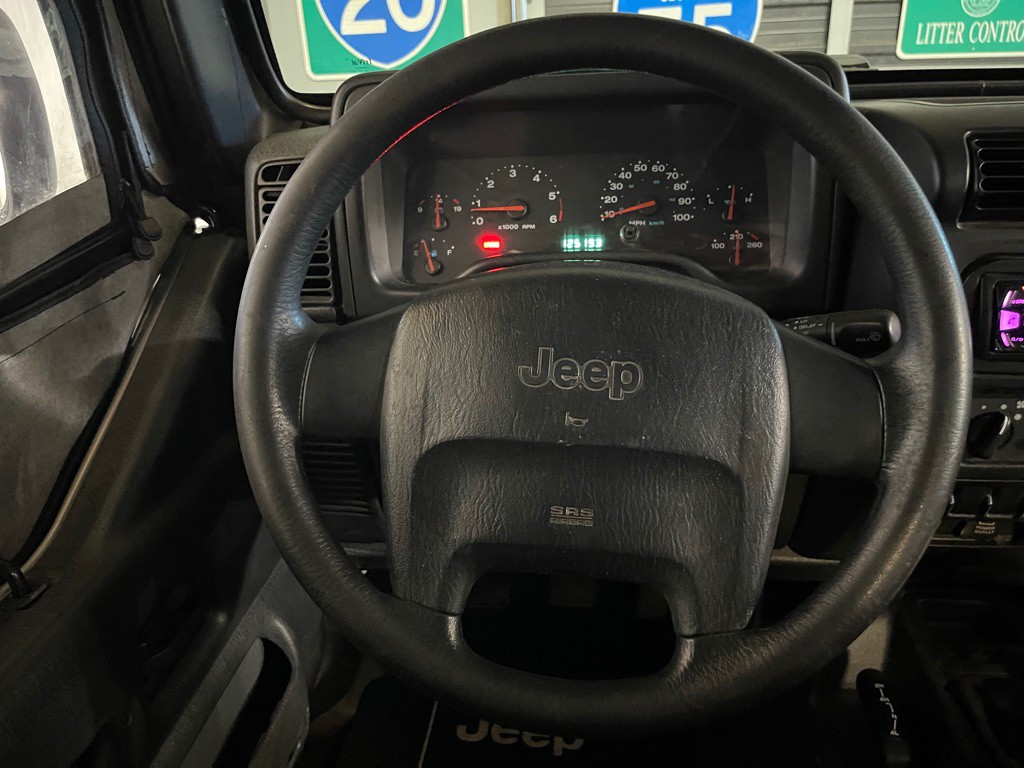 2004 Jeep Wrangler Image 12