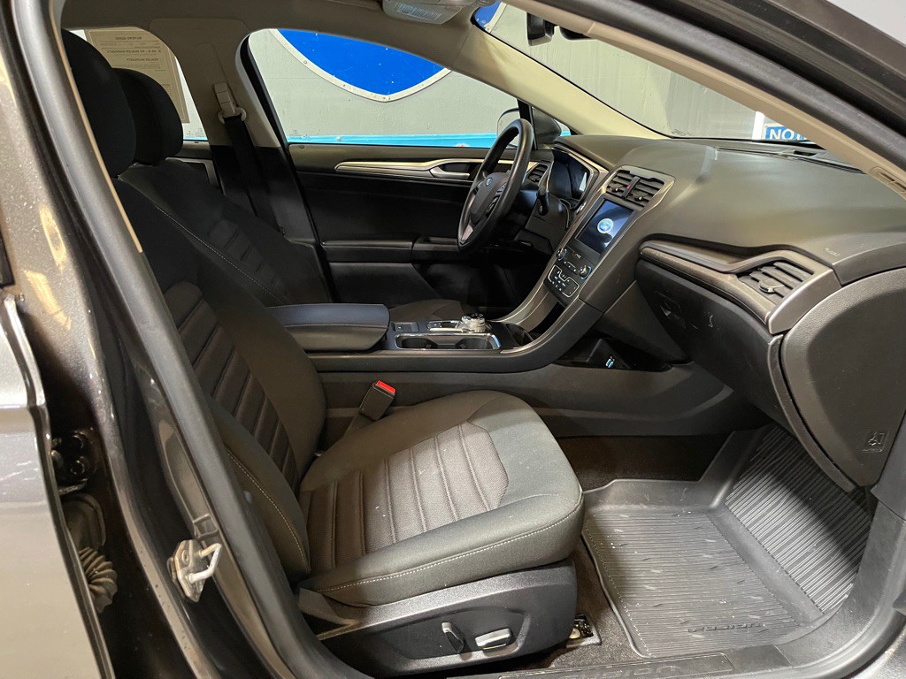 2019 Ford Fusion Image 18