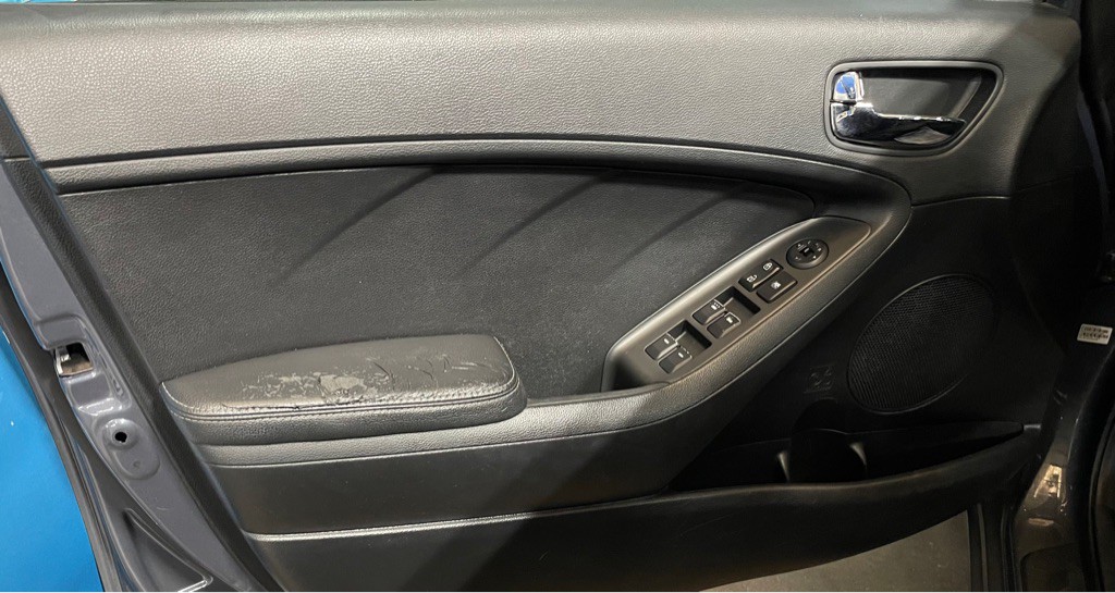 2016 Kia Forte Image 9