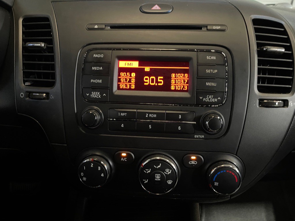 2016 Kia Forte Image 13