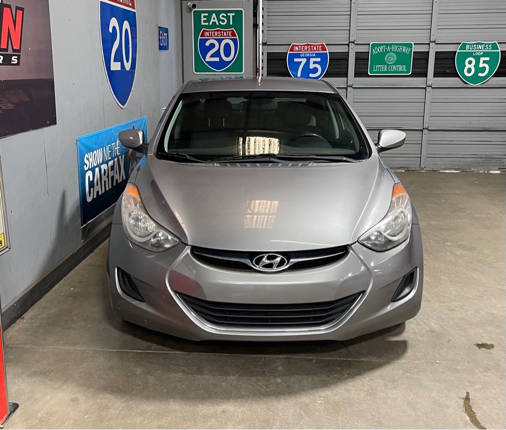 2012 Hyundai Elantra Image 2