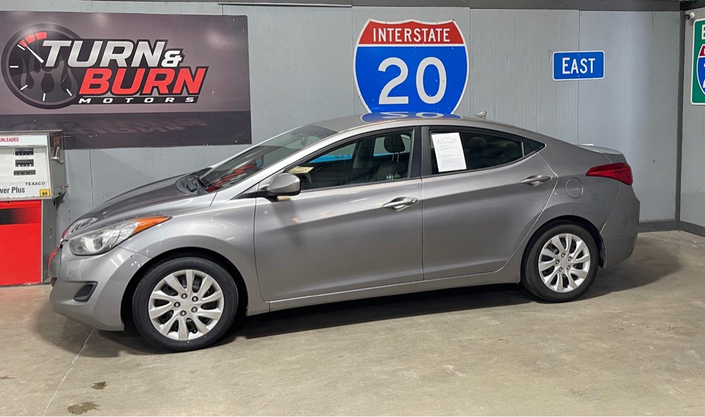2012 Hyundai Elantra Image 3