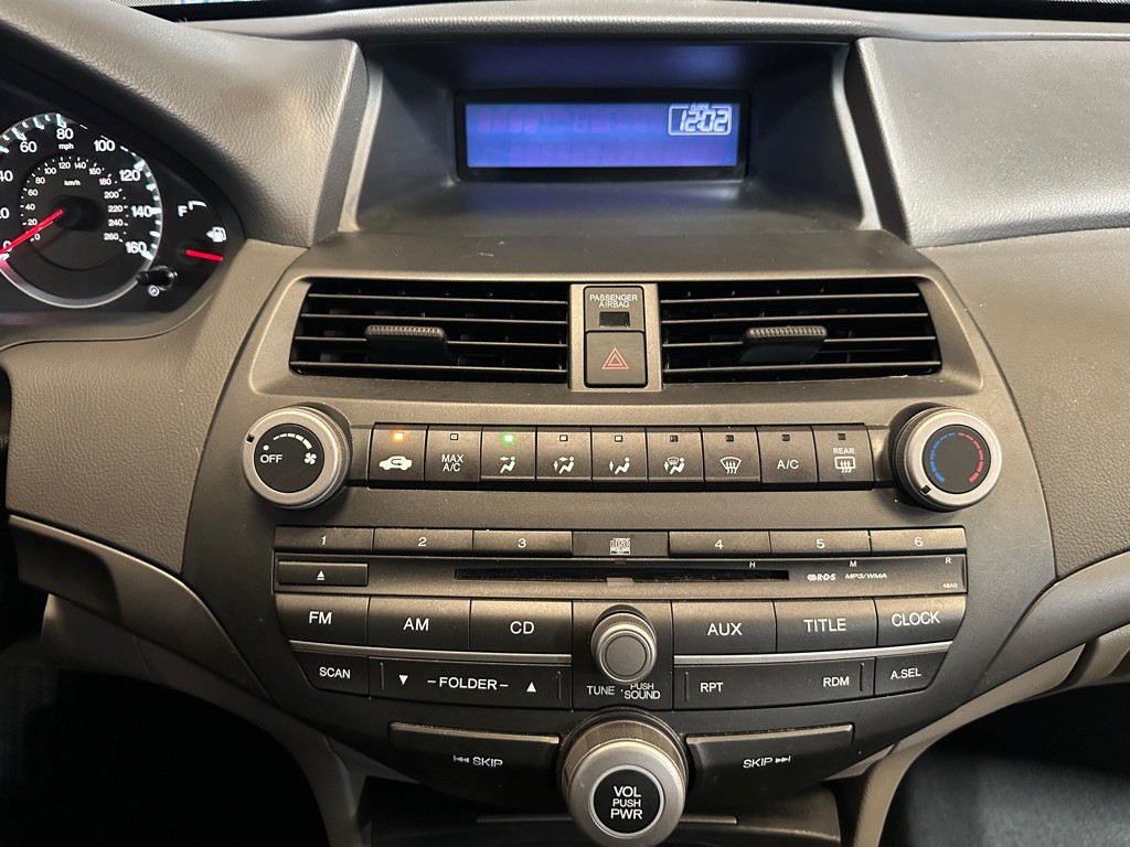 2009 Honda Accord Image 13