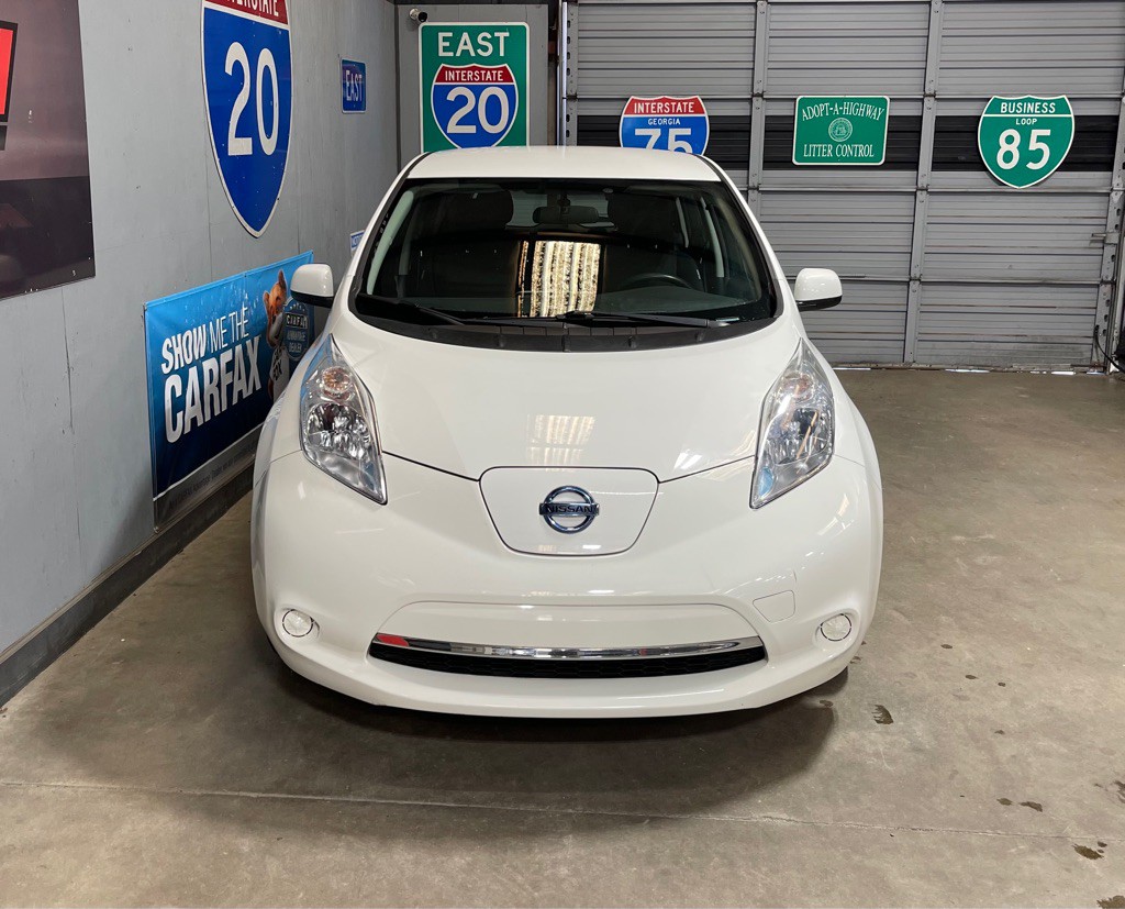 2015 Nissan Leaf Image 2