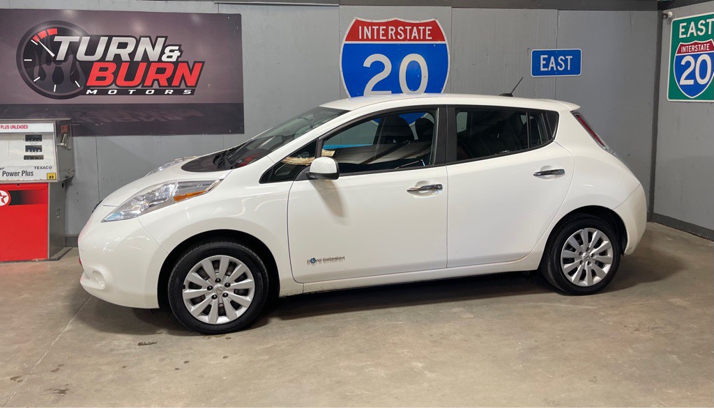 2015 Nissan Leaf Image 3