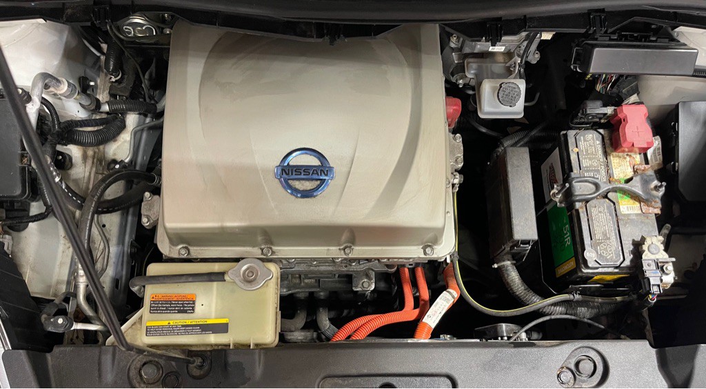 2015 Nissan Leaf Image 8