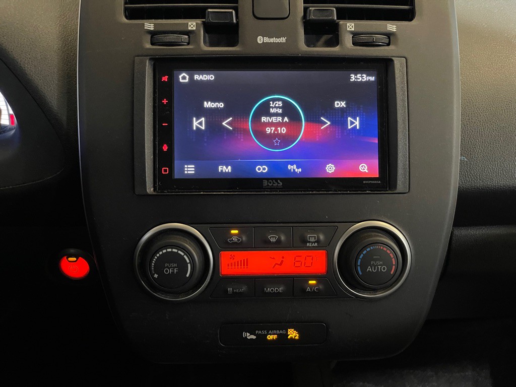 2015 Nissan Leaf Image 13