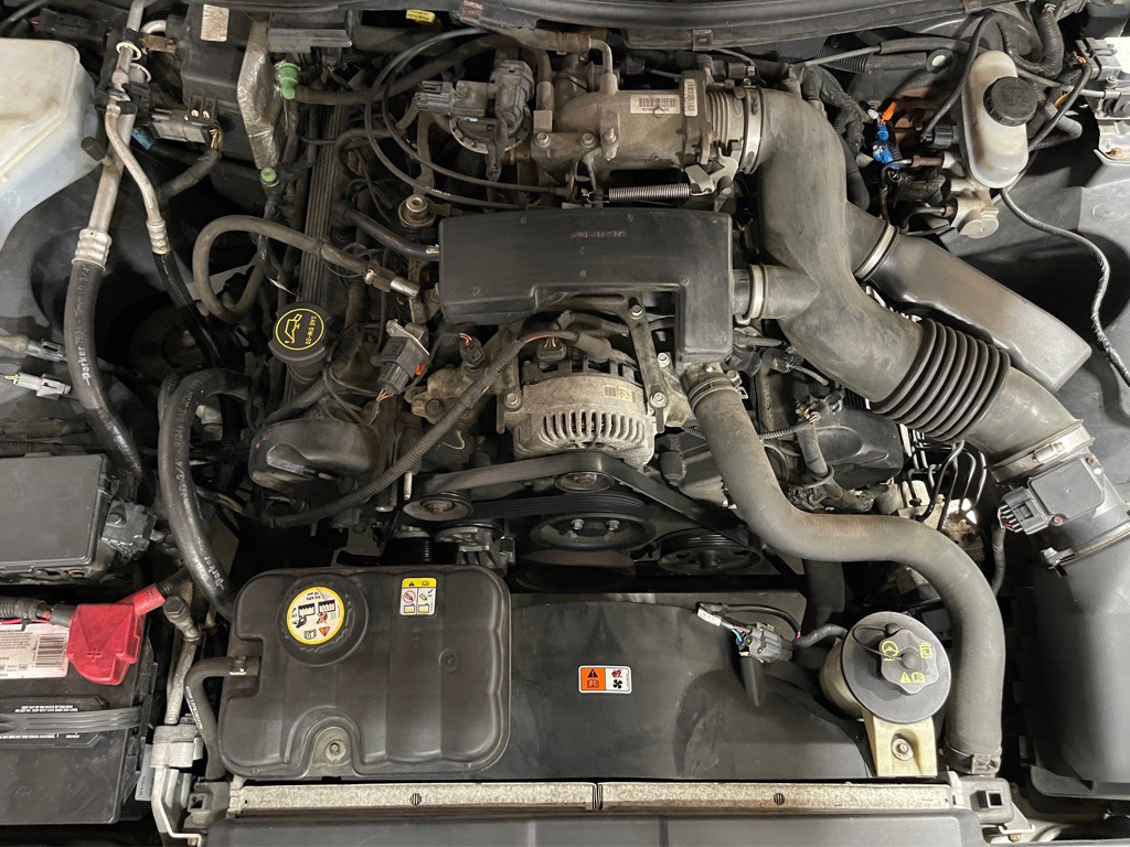 2004 Lincoln Town Car Image 8