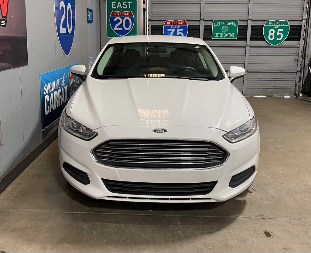 2016 Ford Fusion Image 2