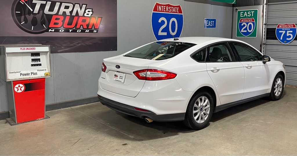 2016 Ford Fusion Image 4