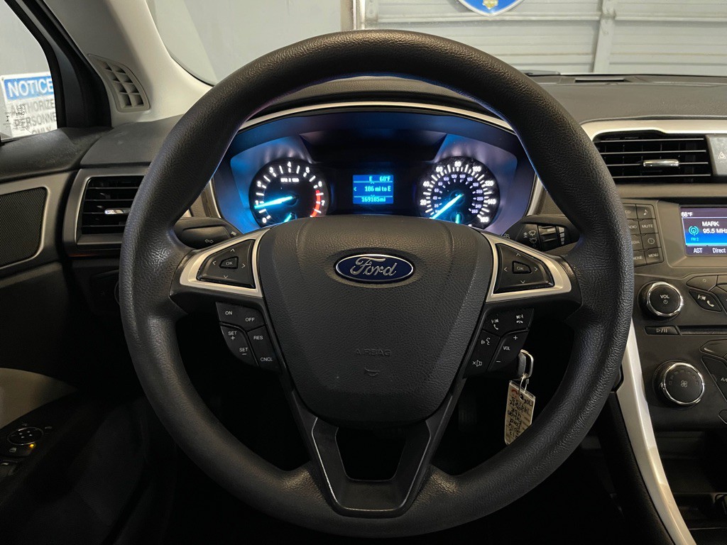 2016 Ford Fusion Image 12
