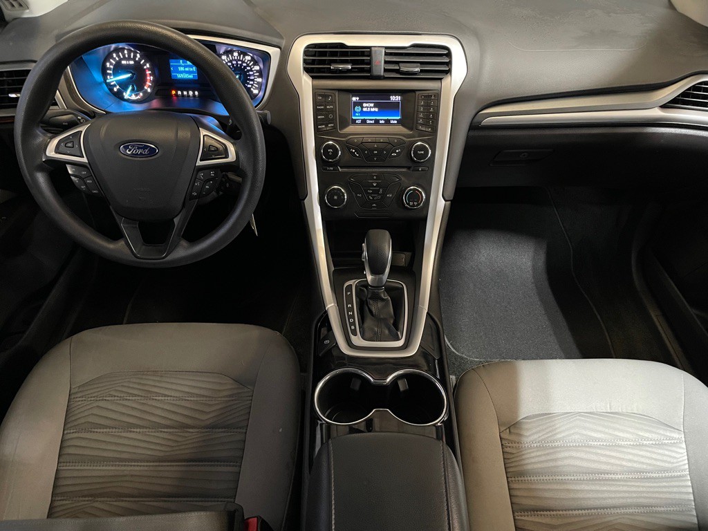 2016 Ford Fusion Image 15