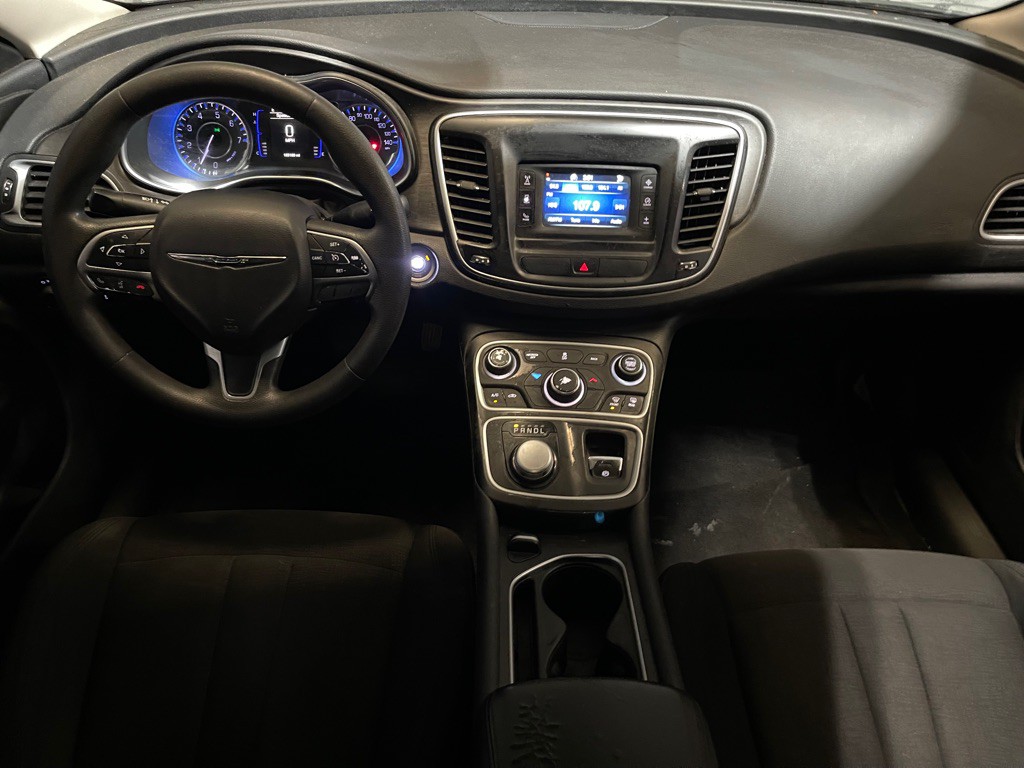 2016 Chrysler 200 Image 15