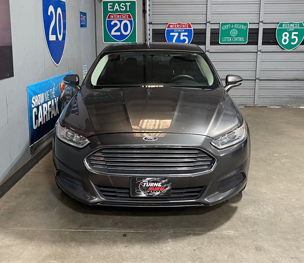 2016 Ford Fusion Image 2