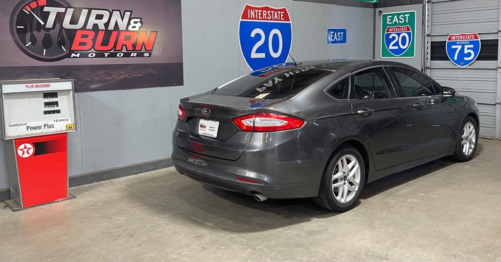 2016 Ford Fusion Image 4