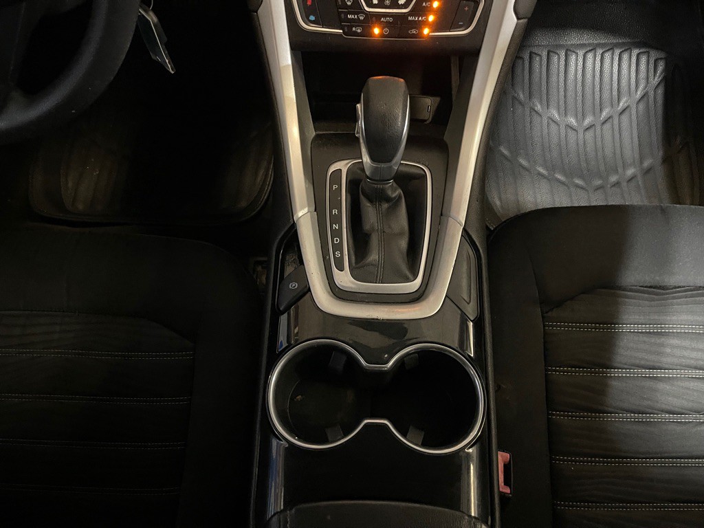 2016 Ford Fusion Image 14