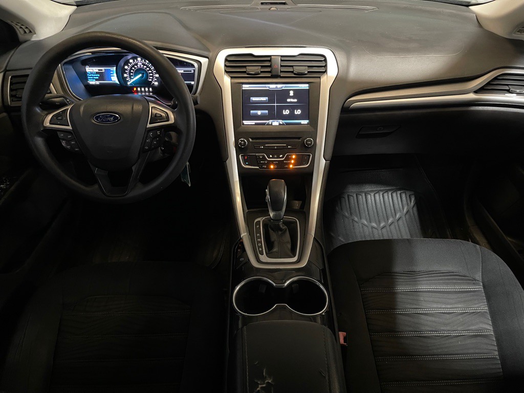 2016 Ford Fusion Image 15