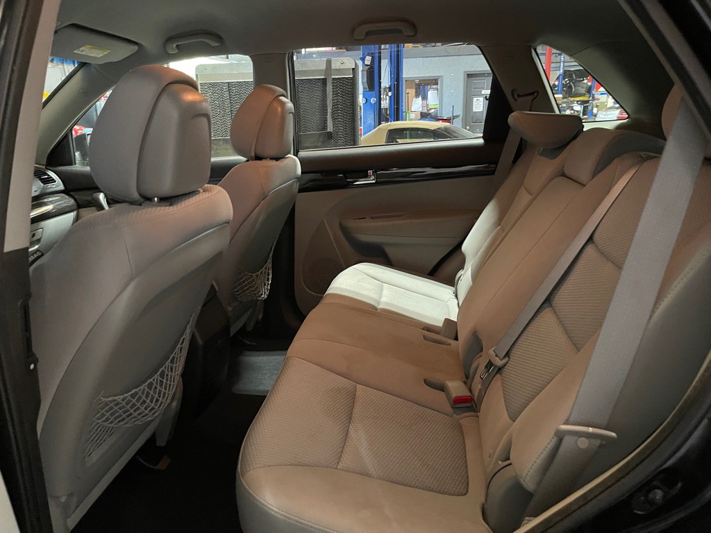 2011 Kia Sorento Image 18