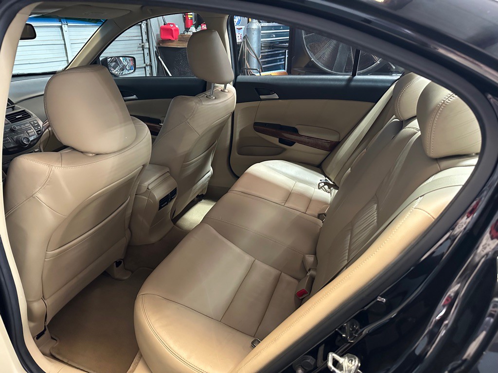 2012 Honda Accord Image 18