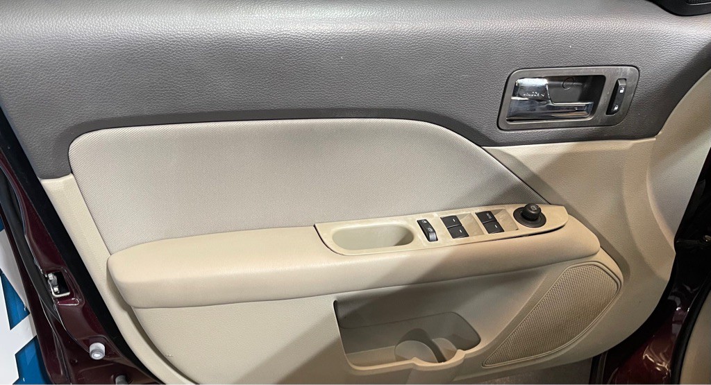 2011 Ford Fusion Image 9