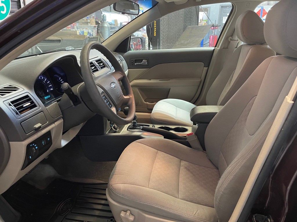 2011 Ford Fusion Image 10