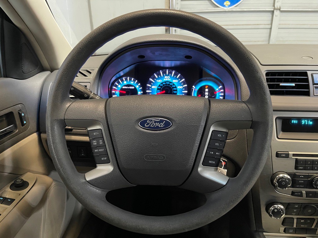 2011 Ford Fusion Image 12