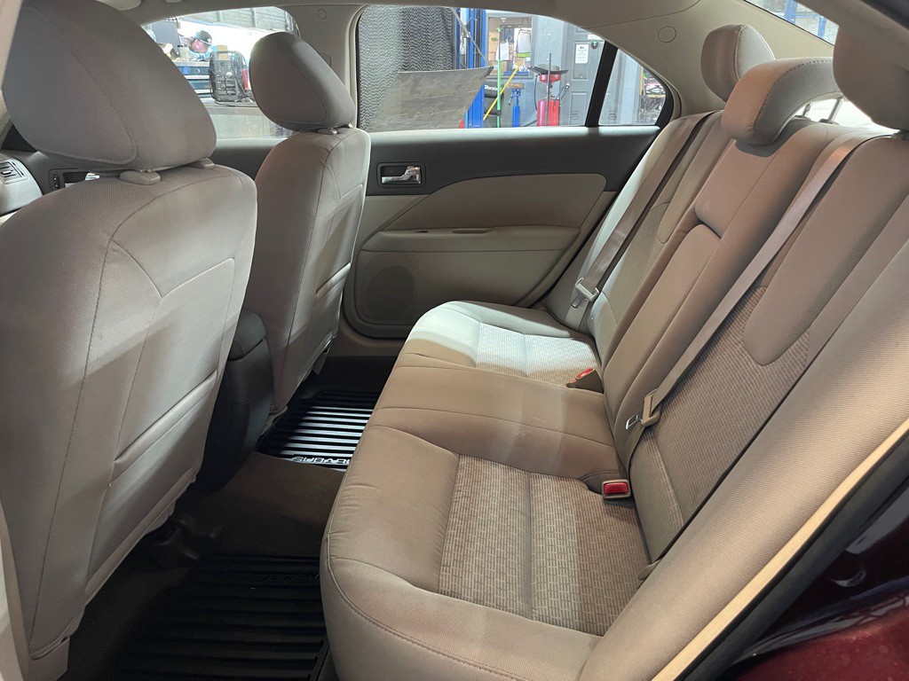 2011 Ford Fusion Image 18