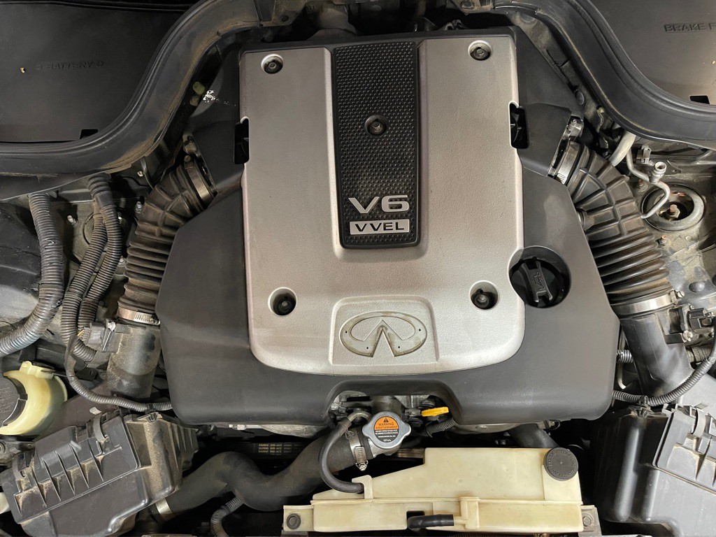 2009 INFINITI G37 Image 8